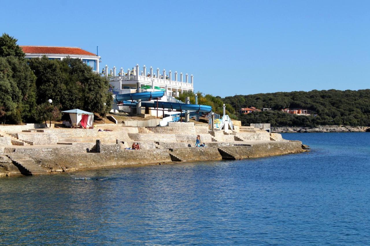 With A Parking Space - 7664 Pula